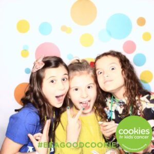 Mia Sinclair Jenness Instagram - Three Matildas One Great Cause #cookies4kids #MatildaTour #MatildaBroadway #FinaStrazza #BrooklynShuck #MiaSinclairJenness #BestFriends #BeAGoodCookie