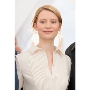 Mia Wasikowska Instagram - Cannes Photocall of Maps To The Stars #miawasikowska #mapstothestars #cannes #cannesfilmfestival