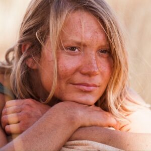 Mia Wasikowska Instagram - Sun-burned face. Thankfully all make-up! Still beautiful #miawasikowska #tracks #film #cinema #actress #australia #movie