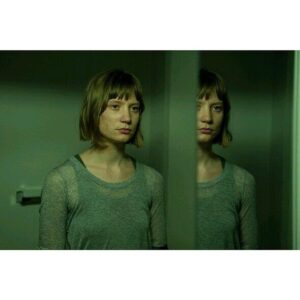 Mia Wasikowska Instagram - One of my most anticipated films of the year, Maps to the Stars. First image from the film with Mia, of course. #miawasikowska #davidcronenberg #mapstothestars