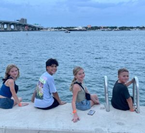 Mia Allan Instagram - Miami 🌴

#twins #twinsofinstagram #theallantwins #love #beautiful #photooftheday #photography #photo #skincare #skincareroutine #fashion #fashionblogger #fashionstyle #actor #actress #actorslife #actors #ella #mia #ellaallan #miaallan #loudhouseliveactionseries #loudhouse #nickelodeon #paramount #lola #lana #janethevirgin #jane #janethevirginedit