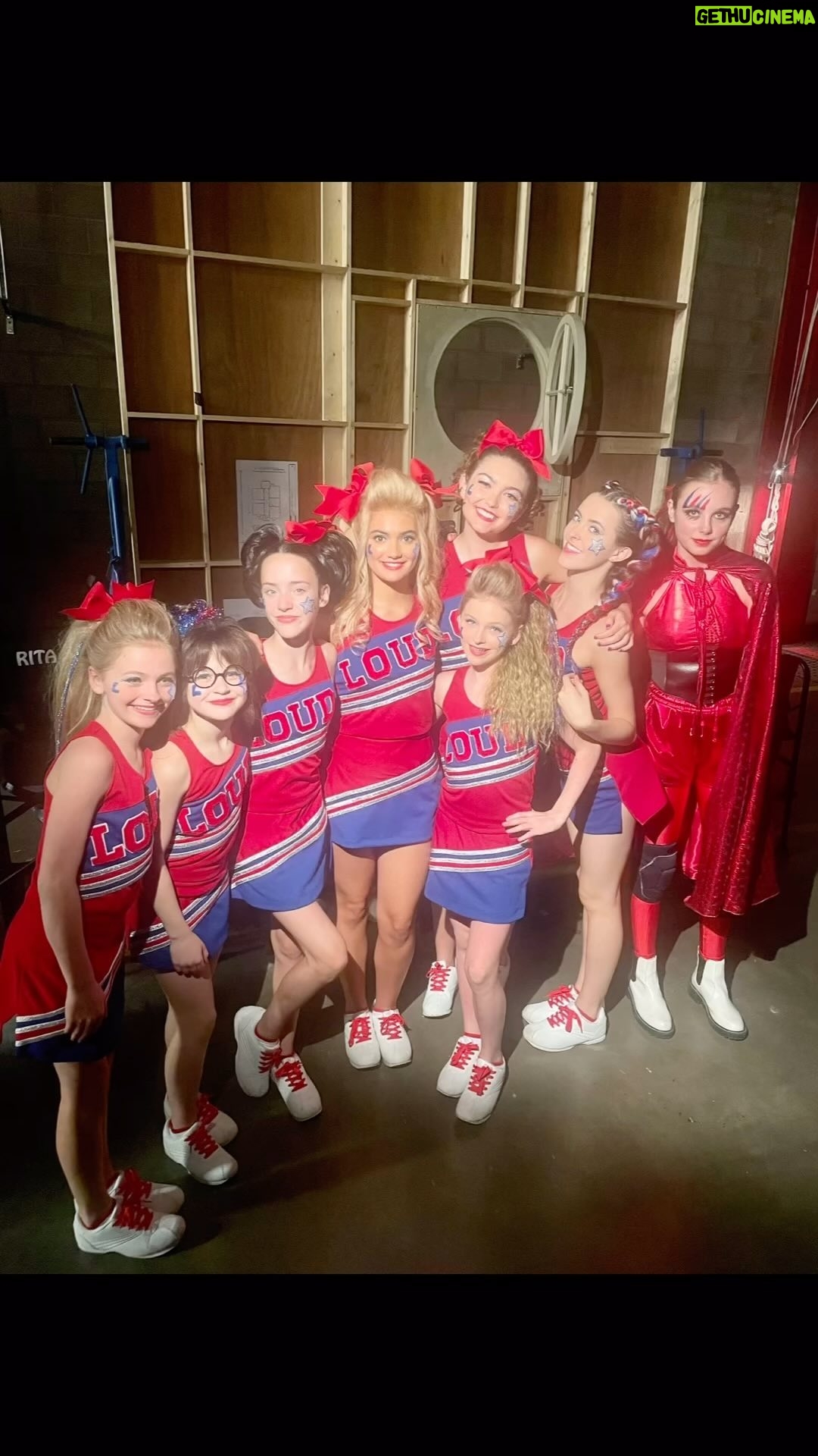 Mia Allan - 4.7K Likes - Tonight!!! Season 2 premieres with an all new musical special! Only on @nickelodeon
Are you going to watch???