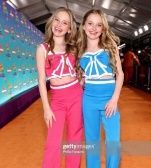 Mia Allan Instagram - 🫶 @deadline @kidschoiceawards