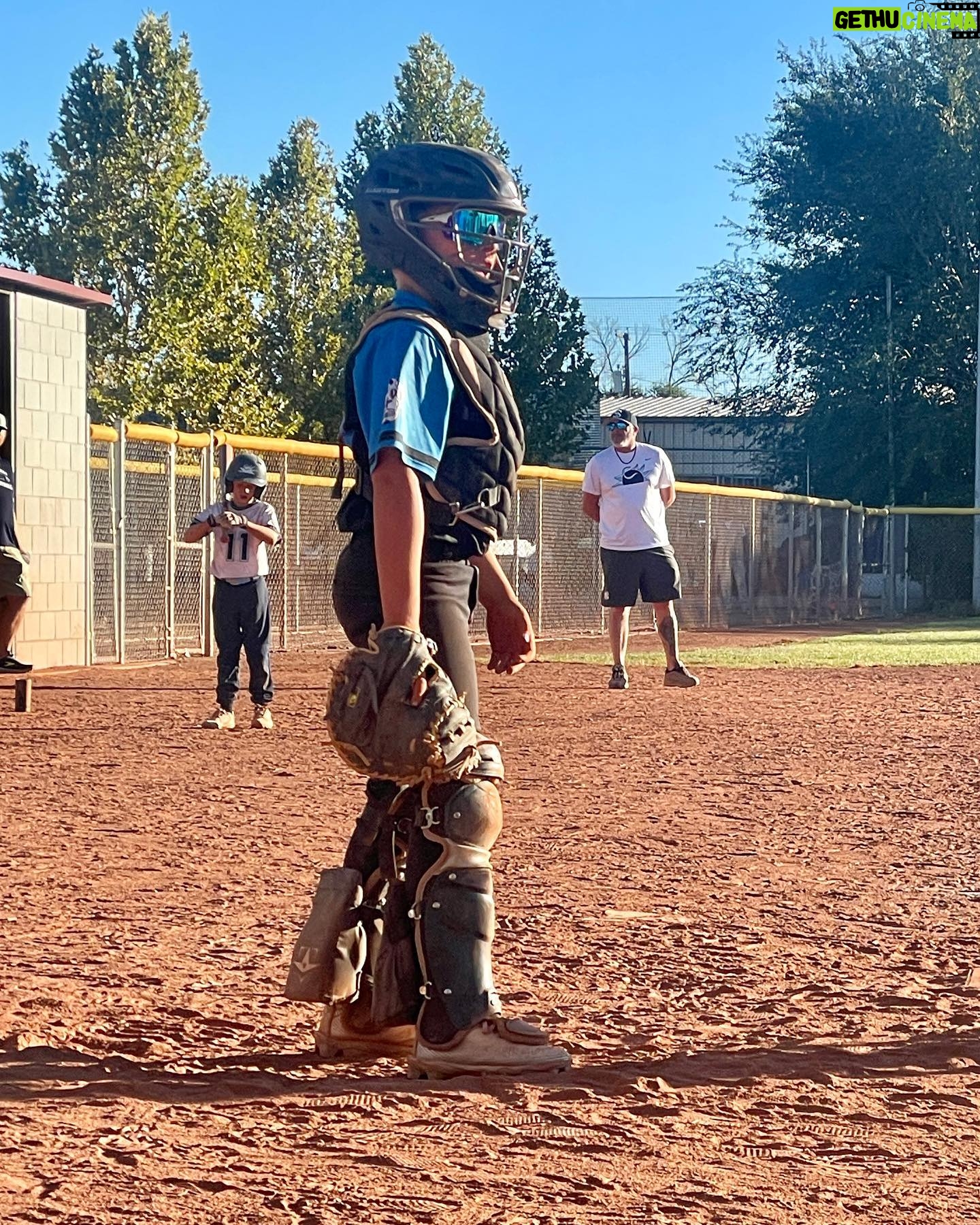 Mia Allan - 4.3K Likes - Weekends are for baseball ⚾️ @justincarusoallan
#twins #twinsofinstagram #theallantwins #love #beautiful #photooftheday #photography #photo #skincare #skincareroutine #fashion #fashionblogger #fashionstyle #actor #actress #actorslife #actors #ella #mia #ellaallan #miaallan #loudhouseliveactionseries #loudhouse #nickelodeon #paramount #lola #lana #janethevirgin #jane #janethevirginedit