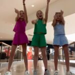 Mia Allan Instagram – 🩷💚🩵

#twins #twinsofinstagram #theallantwins #love #beautiful #photooftheday #photography #photo #skincare #skincareroutine #fashion #fashionblogger #fashionstyle #actor #actress #actorslife #actors #ella #mia #ellaallan #miaallan #loudhouseliveactionseries #loudhouse #nickelodeon #paramount #lola #lana #janethevirgin #jane #janethevirginedit
