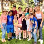 Mia Allan Instagram - Gangs back together 🧡🧡 @nicktheloudhouse @nickelodeon #twins #twinsofinstagram #theallantwins #love #beautiful #photooftheday #photography #photo #skincare #skincareroutine #fashion #fashionblogger #fashionstyle #actor #actress #actorslife #actors #ella #mia #ellaallan #miaallan #loudhouseliveactionseries #loudhouse #nickelodeon #paramount #lola #lana #janethevirgin #jane #janethevirginedit