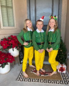 Mia Allan Instagram - What’s your favorite color? #budddytheelf