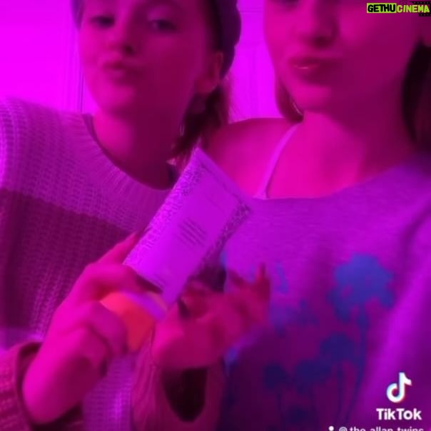 Mia Allan Instagram - Night time routine🫧 #drunkelephant #gisou #glowrecipe #soldeljanerio #amika #touchland #hismile #sephora #beauty #love @oliviarodrigo #janethevirgen #janethevirgenedit #janetgevirgincast #loudhouse #loudhousefamily #loudhouseedits #twins #twinsisters #twinsoftiktok #theallantwins #theallantwinsedit #skincare #haircare #pixi #preepy @drunkelephant @Gisou @amika @glowrecipe @soldejaneiro @hismile 🩷🩵 #lanaloud #lolaloud #ellaallan #ellaallanedit #miaallan