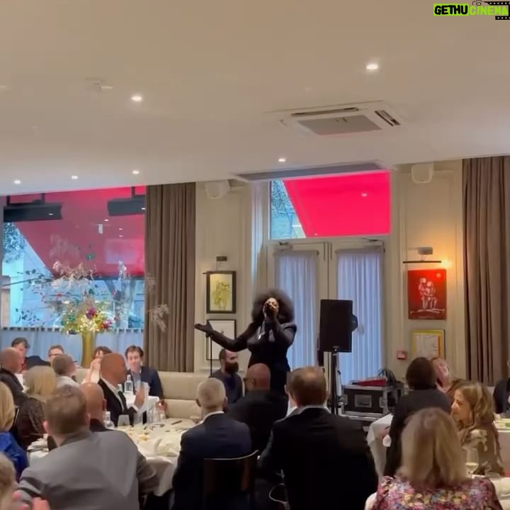 Mica Paris - 1.9K Likes - Wonderful Christmas party for @evening.standard at @lpmlondon with @mayorofldn Sadiq Khan! Hope you had fun, wish you all a very Merry Christmas 🎄
Thanks to @outsideorg @gunnerr1234 for having me x