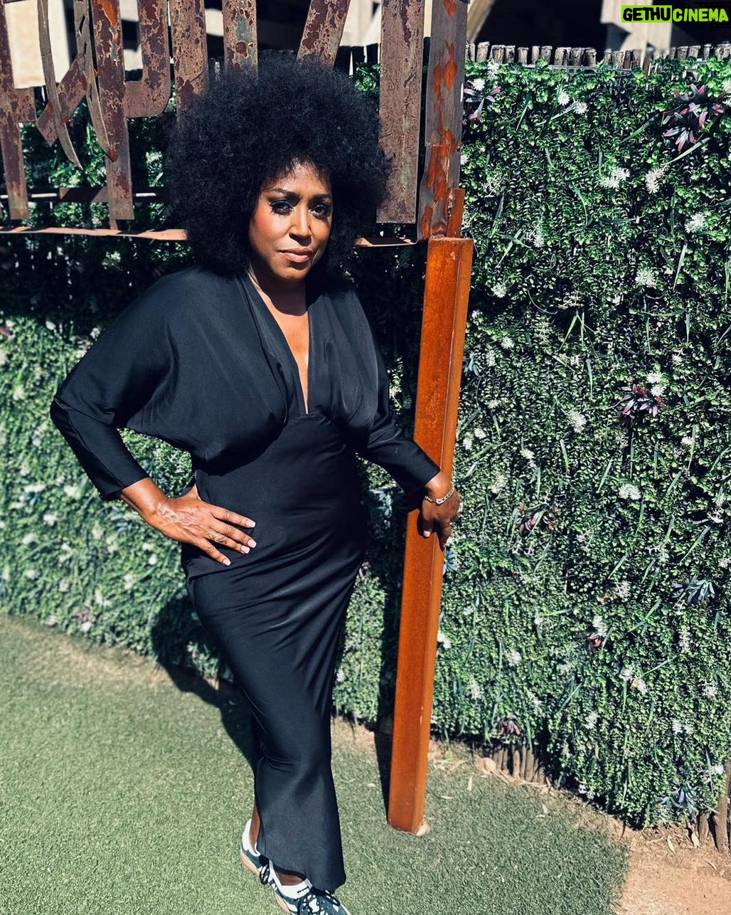 Mica Paris - 1.6K Likes - On set in a sunny South Africa 🇿🇦 more info soon… 💋