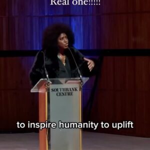 Mica Paris Instagram - Such an honour to be guest speaker at the @bimm_london graduation. You are all an inspiration 💪🏾❤️

Oh and thanks to @alexaashmusic for capturing 💋