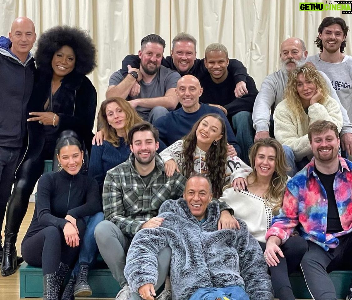 Mica Paris - 1.5K Likes - Can’t believe @rehabthemusical ends on 17th Feb! Going to miss this lot 🫶🏾💋
Grab tickets while you can!
⭐️⭐️⭐️⭐️⭐️