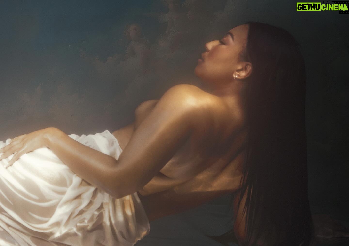 Mica Burton Instagram - It’s wild what a photoshoot making you look like a goddess can do for your self confidence 🤍 I cannot thank @emackphoto, @esodette, and @dreronayne for making me truly feel like Venus herself Styling: @esodette Photography: @emackphoto Makeup: @dreronayne