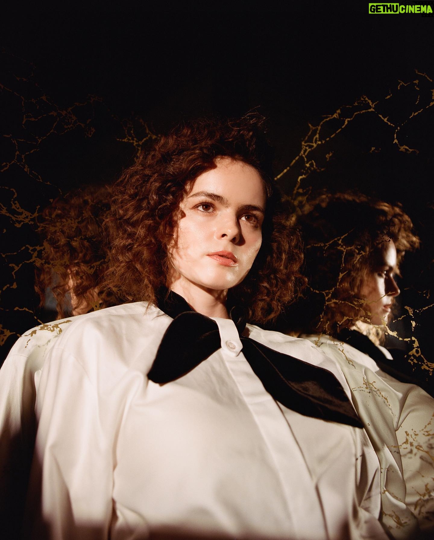 Micaela Wittman - 7K Likes - thank you @schonmagazine and @emporioarmani for letting me talk all things remy & arletta book and movie, and making me feel straight out of an 80s neo-noir
photography. @alexanderhanfilm
looks. @emporioarmani
fashion. @arthurdelarroche
interview. @kendall_saretsky
hair makeup. Mandy Beekman
special thanks. Mustang Motel