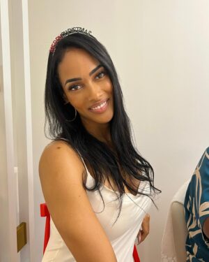 Micaela Reis Instagram - Feliz Natal ✨❤️

Deus vos abençoe ❤️