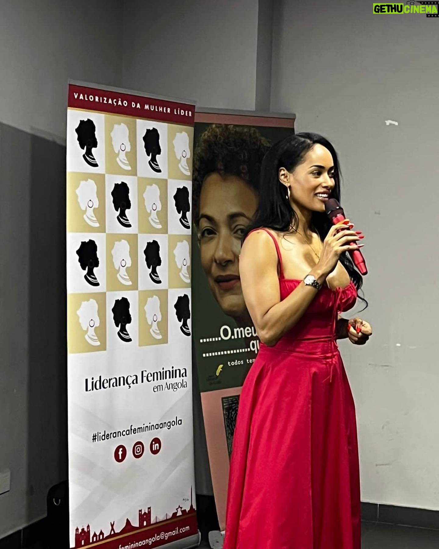 Micaela Reis Instagram - Gratidão pela vossa presença! Foi bom participar e estarmos juntos na apresentação fantástica que a Dra. Eva Rosa Santos, fundadora e presidente da Liderança Feminina em Angola, nos ofereceu sobre o Líder que Desejas Ser, Esta palestra proporcionou-nos momentos únicos que contribuíram para darmos um passo rumo ao crescimento e elevar o nosso potencial com o Método INSPIRA que veio para impactar a nossa jornada de liderança. @evarosantos @liderancafemininaangola #INPISRA#PALESTRA#ACIC