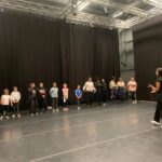 Micaela Reis Instagram - ❗Agora no CEA: Workshop de representação para cinema e TV. Obrigado @micaelareisofficial! Fica atento às próximas iniciativas no CEA, inscreve-te e participa também: 🔥 22 maio, quarta | 16:00h | Cinema: Anda Cá Acima "Sweet Thing", pela @zeroemcomportamento 🔥25 maio, sábado , 10:00h | Atelier Criativo "Ideias Brilhantes", com a formadora Catarina Martins da Criamente @criamente_infancia - Vivências de Infância, 10:00h para crianças dos 5 aos 12 anos | ❗Inscrições: cea@mail.cm-moita.pt 🔥25 maio, sábado, 18:00h - Mostra de trabalhos desenvolvidos no workshop "Revolução", pela @motusacademiadedanca do @projectomotus #MunicípioDaMoita #MoitaCultura #Workshop #Oficina #Dança #Cinema #CEA #ValeDaAmoreira #Workshop #Cinema #Representação #TV #MicaelaReis