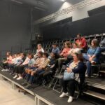 Micaela Reis Instagram - ❗Agora no CEA: Workshop de representação para cinema e TV. Obrigado @micaelareisofficial! Fica atento às próximas iniciativas no CEA, inscreve-te e participa também: 🔥 22 maio, quarta | 16:00h | Cinema: Anda Cá Acima "Sweet Thing", pela @zeroemcomportamento 🔥25 maio, sábado , 10:00h | Atelier Criativo "Ideias Brilhantes", com a formadora Catarina Martins da Criamente @criamente_infancia - Vivências de Infância, 10:00h para crianças dos 5 aos 12 anos | ❗Inscrições: cea@mail.cm-moita.pt 🔥25 maio, sábado, 18:00h - Mostra de trabalhos desenvolvidos no workshop "Revolução", pela @motusacademiadedanca do @projectomotus #MunicípioDaMoita #MoitaCultura #Workshop #Oficina #Dança #Cinema #CEA #ValeDaAmoreira #Workshop #Cinema #Representação #TV #MicaelaReis