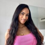 Micaela Reis Instagram – Girlsssss este post é para vocês 💖

Perguntam-me sempre quem aplica o meu cabelo, que fica sempre com um resultado natural. A responsável por fazer as minhas aplicações ( costura e fio-a-fio) chama-se Mimi ☺️

Além de aplicar, pinta, corta e faz penteados lindos 💖

Deixo-vos aqui o insta dela para fazerem as vossas marcações @mimidossantos3