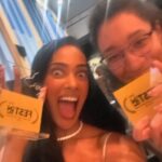 Micaela Reis Instagram - JOIA é o grande vencedor da melhor curta-metragem do FESTin.😱 Este é um momento memorável, acabámos de conquistar 2 prémios: 🏆Prémio Pessoa Melhor Curta-Metragem pelo júri 🏆 Prémio Melhor Curta-Metragem pelo público Pela primeira vez um filme angolano arrecada os dois prémios no concurso!!! Em primeiro lugar quero agradecer a Deus pela vida, pelo talento e por todas as oportunidades que me tem dado. Nada disto seria possível sem ELE 🤍 Agradeço a todos da minha equipa por confiaram em mim, acreditaram na minha visão e pela forma como têm abraçado todos os projectos da ACIC, em especial a tudo o que diz respeito ao filme JOIA produzido em Angola e que agora faz o seu percurso internacional! É uma honra caminhar com pessoas brilhantes como o @dyrektao que sempre demonstrou o desejo em trabalhar comigo e juntar-se à equipa para realizar o JOIA. Quando temos uma visão e as pessoas certas ao nosso lado, que nos apoiam, se esforçam e acreditam, podemos criar um ambiente favorável para avançarmos mais e com melhor qualidade! Neste momento estamos a construir uma equipa espetacular, que acredita e está determinada em avançar passo a passo para o mais alto nível! JOIA é uma homenagem à minha mãe e um contributo para o empoderamento, valorização e elevação do género feminino em todas as esferas da sociedade. Continuem a sonhar, não desistam, valorizem sempre pequenos passos, sigam o poder transformador da arte para alcançar grandes coisas! O prémio alcançado pela ACIC, é de todos nós! Parabéns aos colegas nomeados na nossa categoria e nas demais. Parabéns Festin e obrigada por contribuírem ativamente e de uma forma especial para a elevação do cinema em língua Portuguesa. VIVA Á ANGOLA! Viva á Lusofonia! Somos ACIC 🎬❤️🇦🇴 @acic_angola @festin_festival