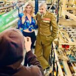 Micaela Schäfer Instagram - Meine Lieben, ich war zu Gast bei @michelabdollahi und seiner Show #käptnsdinner . Gedreht haben wir in einer sehr aussergewöhnlichen Kulisse im Hamburger Hafen in einem alten sowjetischen U-Boot. Es gab viel zu erzählen ☺️ Ihr kennt mich ja . Den Link findet Ihr in meinen Highlights/Story oder googelt einfach 🥰