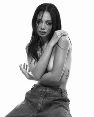 Micaella Raz Instagram - 🩶