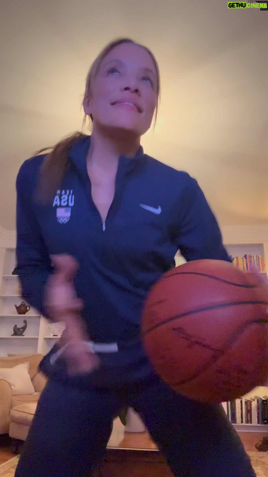 Michael Michele - 858 Likes - ROCK ON LADIES!🏀💪🏽🙌🏽
The Final Four @wfinalfour
Basketball taught me EVERYTHING! It built confidence and discipline. A tv set for me, feels very much like the team spirit I learned throughout my life playin’ ball! An Indiana Hoosier baller is in my blood!🏀🏀
A Team, is a TEAM!
-
#athlete #women #womensports #ncaa #coachcanterbury #basketball #rebound #discipline #confidence #runandgun #pickandroll #defense #zone @espn