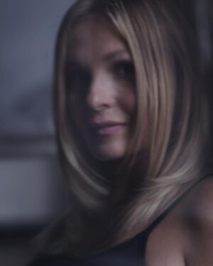 Michaela Badinková Instagram - Díky @barbora.jelinkova_photography jelinkova , že když mně fotíš tak o tom vlatně ani nevím , cítím se svobodně a vždycky jsem to Já😘🫶🏻😘💃🏼
@jarmile.jewelry 
#momentky #friends