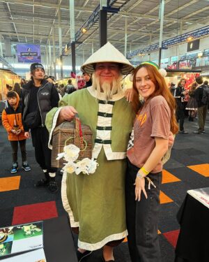 Michaela Jill Murphy Instagram - @heroesmadeinasia….y’all are awesome. The dedication to cosplay this weekend was unparalleled, I know I only caught like a third of you from the meetup but guys you all looked AWESOME. Wooo Netherlands Avatar love!!!
.
If you see yourself in the post, tag yourself below!!! 🫡
.
This is my first international con!!! I am so grateful and honored that the atla love is worldwide; headed to Amsterdam tomorrow to do some more exploring. Thank you thank you, hope to see more of you guys abroad at some point!! 🩵🩵
.
#heroesmadeinasia #netherlands #avatar #convention #toph #beifong #cosplay #guest #funkopops #autographs