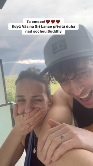 Michaela Tomešová Instagram - Nejemotivnější přivítání na Srí Lance nám přichystala příroda! ❤️🪽❤️#Srilanka #traveling