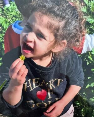 Michal Amdurski Instagram - Her name is Abigail she is 3 years old !!! She was kidnapped by Hamas!!
Her parents got murdered by Hamas on 7.10.23 !!!!
She is alone! In Gaza !!!!
HOW CAN YOU SLEEP AT NIGHT !?!???!?! 

#hamasisisis