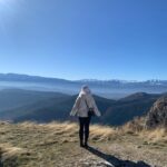 Michela Giraud Instagram - Qui per dimostrarvi che sono stata in Abruzzo per fare del movimento grazie al quale spero che il mio orologio fitness non mi rompa più i c0gli☀️ni per tutto il 2024. Nelle foto sto svolgendo la mia attività fisica preferita: essere bellissima. . . . #2024 #abruzzo #maielletta #roccacalasciocastle #roccacalascio #fitness #sweat #hotelmammarosa