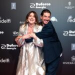 Michela Giraud Instagram - Siamo stati al @rivierainternationalfilmfest per presentare “Maschile Plurale”, finalmente in questo sequel @giancarlocommare e @giasau realizzano il sogno di tutti gli italiani: battersi per me. Lo vedrete su @primevideoit dal 20 Giugno, per la regia di @ale.guida84 . Ringrazio @pierluigimanzo_pressagent e @alessiopiccirillo_pr per aver realizzato il mio sogno: riportarmi nella mia Liguria. Nell’ultima foto mi vedete con le mie amiche che dopo anni continuano a scambiarmi per Elisabetta Canalis. Ragazze sono ioooooooooooi daiiii!!!!&&€& . . . @claudiascuderi @baldassari_agenzia @katia_tellone @fabulapictures #michelagiraud #maschileplurale #lamialiguria #liguria #sestrilevante