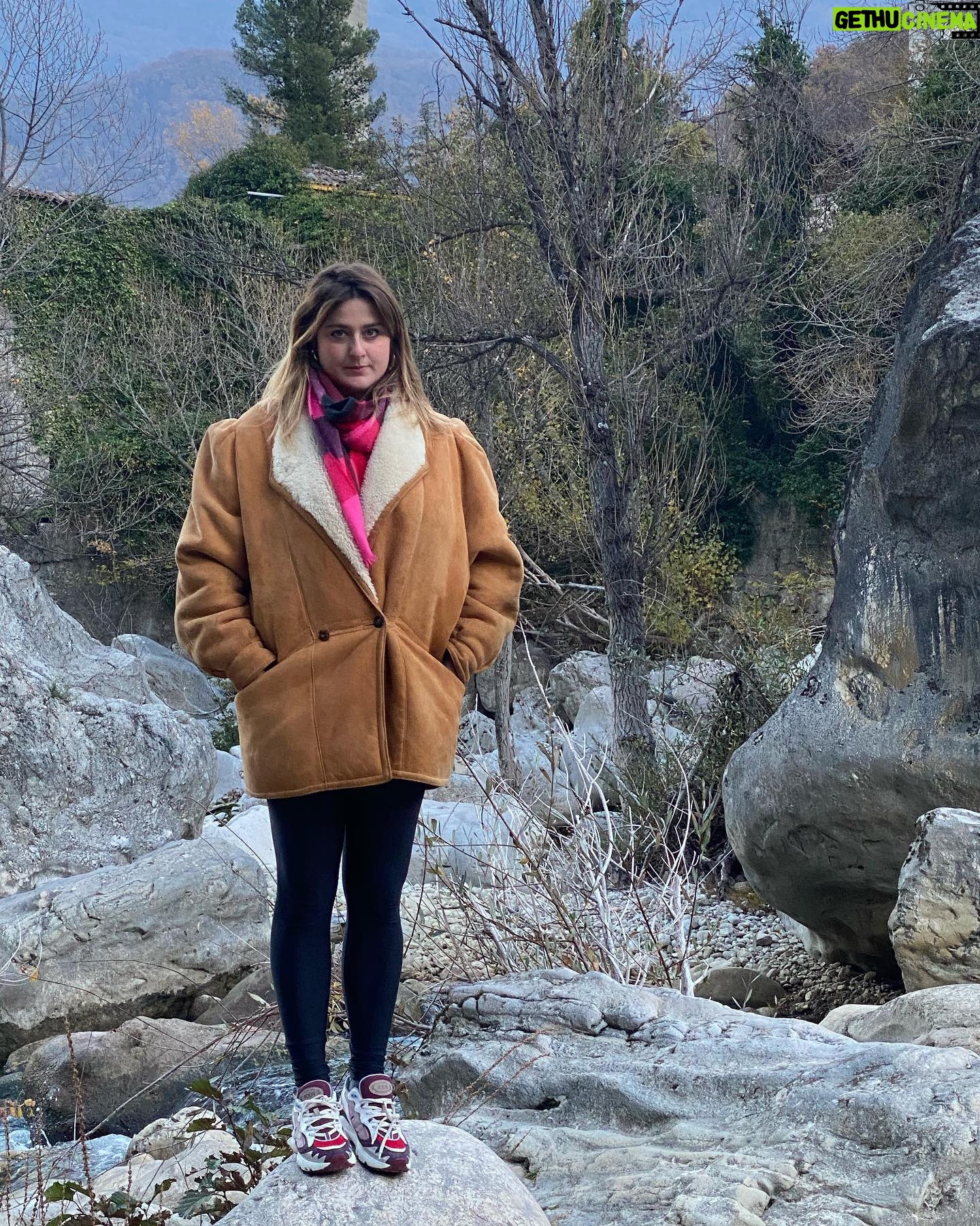 Michela Giraud Instagram - Come ogni italiano che si rispetti ho fatto il ponte, eccolo proprio sopra alla mia testa. Sull’agilità ci lavoriamo. . . . #pontedellimmacolata #destination #brandreputation