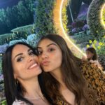 Michela Quattrociocche Instagram - Mi commuove vedere che da bebe’ sei diventata una splendida e saggia signorina di 13 anni 😍 Ti auguro di essere sempre libera di pensare e fare le tue scelte con la consapevolezza che sarò sempre un passo dietro di te a sostenerti ❤️ ti amo sei la mia vita ❤️