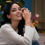 Michela Quattrociocche Instagram - Per me l’amicizia è una delle cose più preziose che ci siano. Le mie amiche, infatti, sono un punto di riferimento senza il quale mi sentirei persa e ricevere da una di loro questo splendido bracciale @milunagioielli è stato emozionante, perché mi dimostra quanto il nostro legame sia unico e inestimabile. Appena l’ho indossato ho capito subito che questo gioiello sarebbe diventato un mio tesoro di famiglia, perché tutte le volte che guardo la sua splendida gemma non posso fare a meno di pensare ai miei amici. E così sono sicura che loro sono sempre con me. #tesoridifamiglia #ad