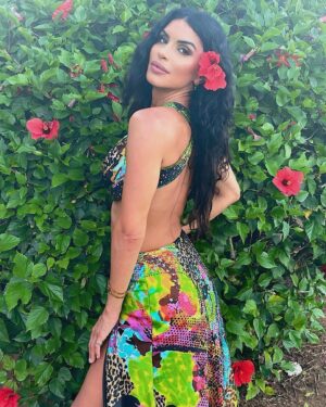 Michele Plaia Instagram - Kauai smoke. Literally the name of the strip mall store I strolled up to eat near by- wearing this. A series of smoke, wilted flowers and horns proceeded later. 🔥🚗💨🌺😜 

P.S. outfit designed by me :)