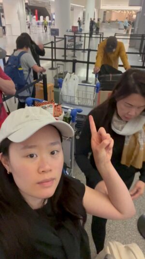Michele Selene Ang Instagram - I lied. There was an empty row and I ran down the aisle   stole it. 🤷🏻‍♀️🤭

#travel #jakarta #family #indonesia #japan #explore