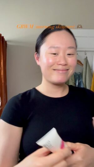 Michele Selene Ang Instagram - elta md mineral spf   k beauty spf = foolproof sun protection for me (and you!) 🌞😎 

all products are in my Amazon storefront (link in bio) 
@anua.skincare_usa heartleaf toner 
@beplain_global multi hyaluronic acid moisturizer 
@eltamdskincare tinted spf 41 
@kravebeauty beet the sun spf 

#skincare #kbeauty #grwm #skin #skincareroutine #skincaretips #glowingskin #healthyskin #spf