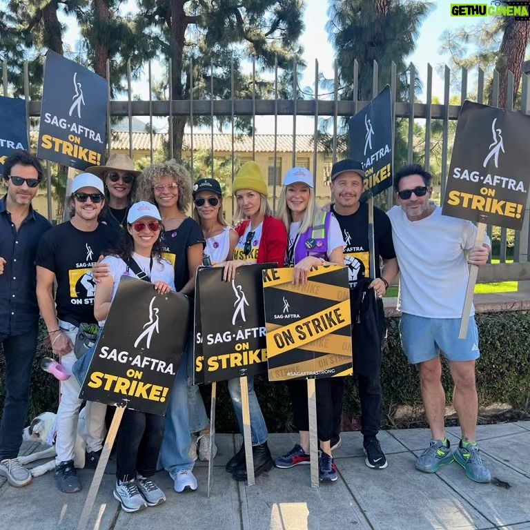 Michelle Hurd - 1.5K Likes - I am forever inspired and empowered by the strength, love, and solidarity of walking the picket line with my fellow actors. My friends. My family. My Union brothers and sisters.
Thank you all for always showing up!!
#sagaftrastrike #sagaftrastrong #UnionStrong
✊🏾❤️💪🏾❤️