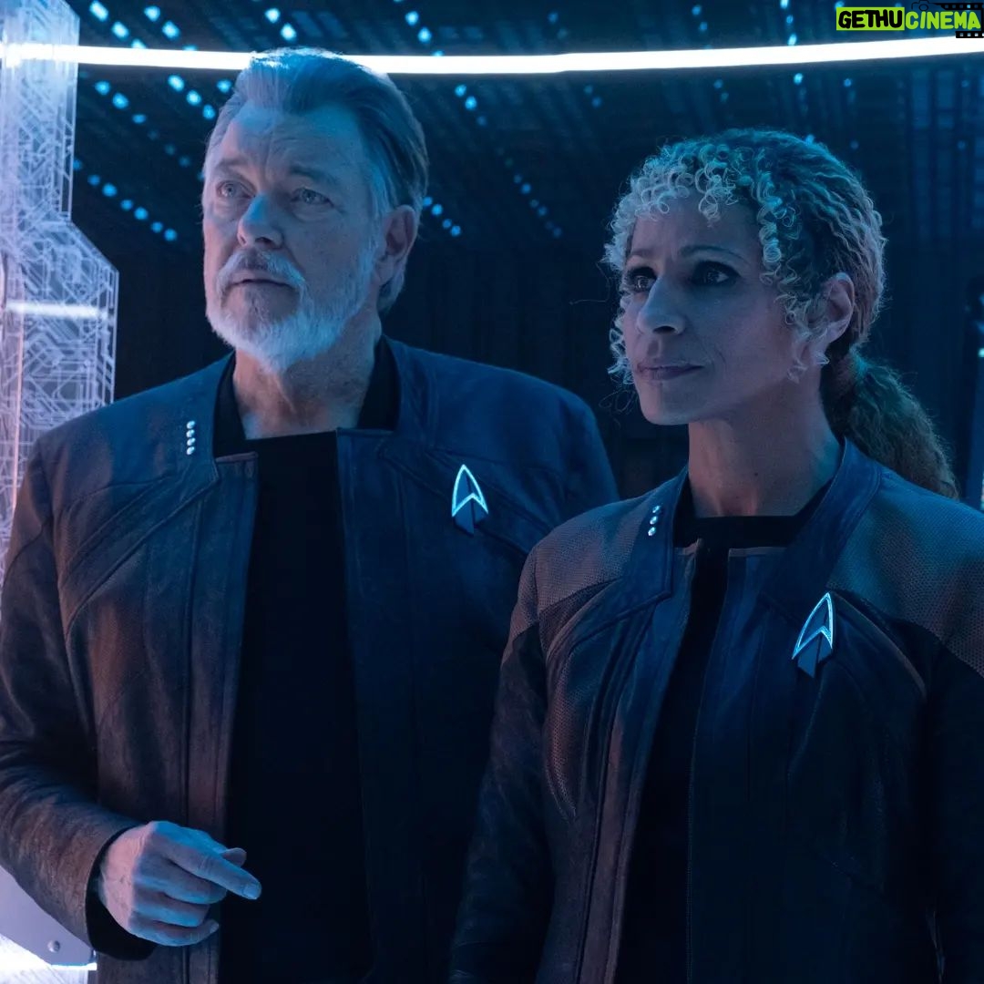 Michelle Hurd - 3.7K Likes - @jonathansfrakes is one of my all-time favorite people. Period.
Love you so my friend!❤️🖖🏾❤️🖖🏾