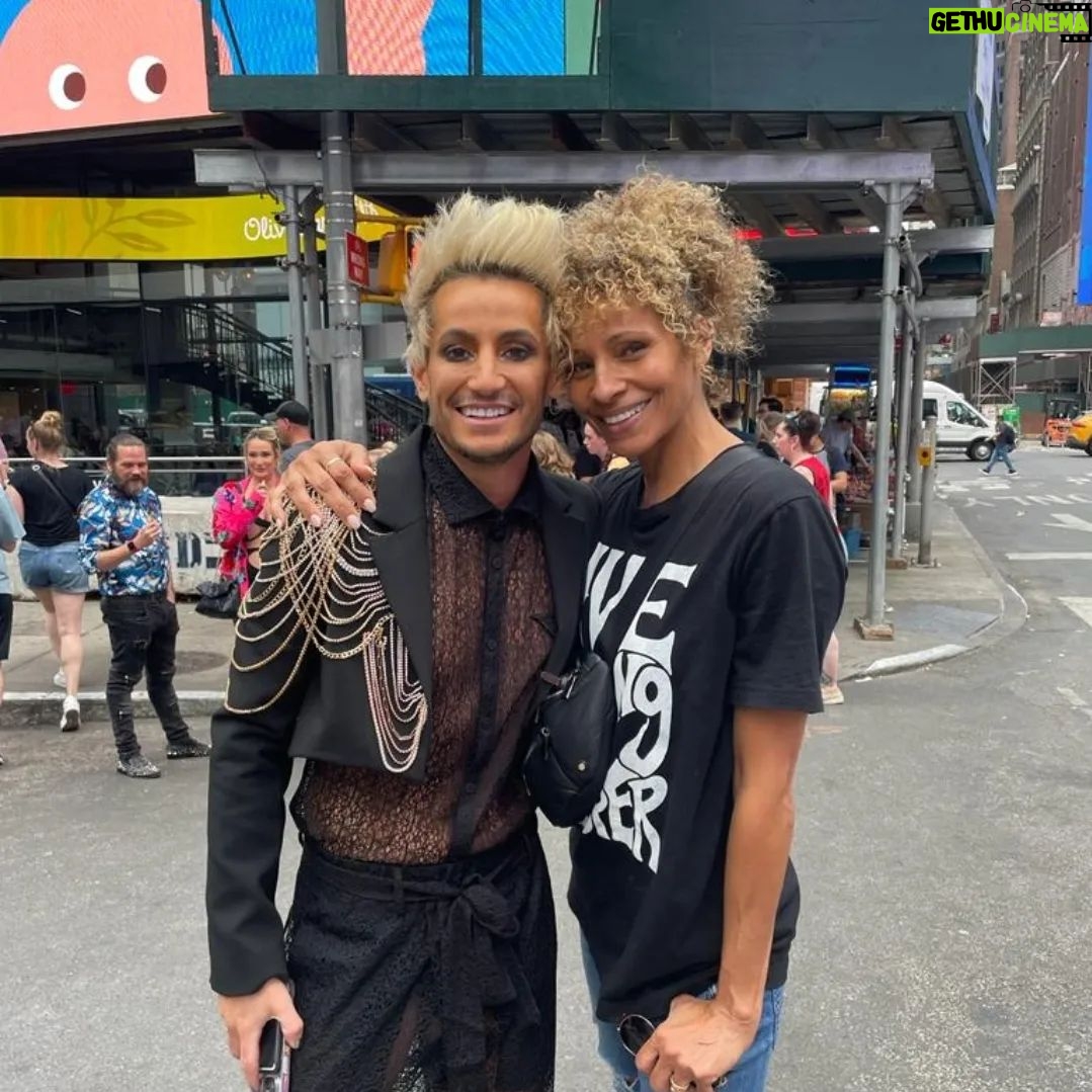 Michelle Hurd - 3.2K Likes - It's always a good time when I run into this glorious individual! Thank you, @frankiejgrande, for the love !!
No matter what coast we are on, you always bring a huge smile to my face! And, Thank you for being a true Trekkie!!❤️🖖🏾