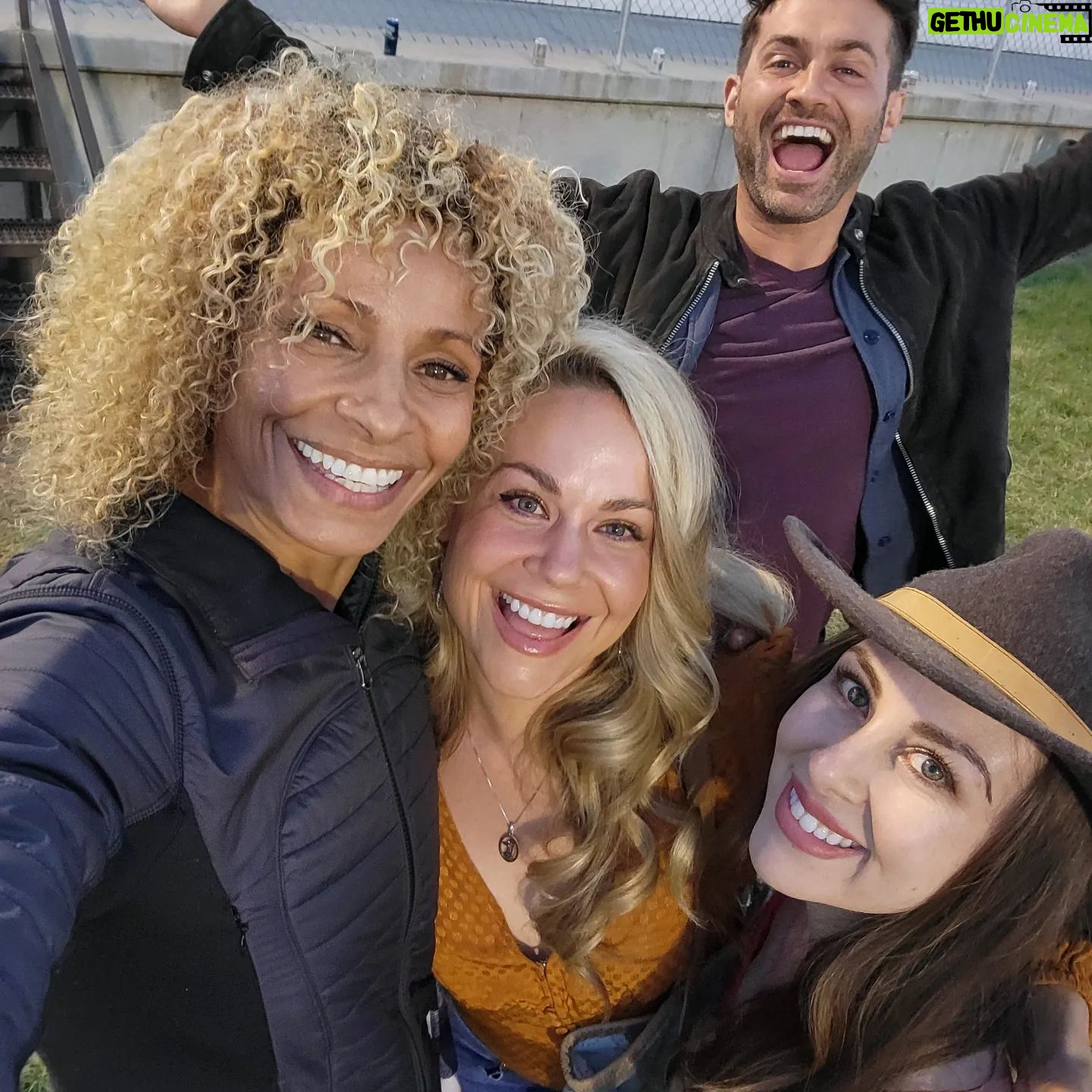 Michelle Hurd - 1.8K Likes - Whole lot of love here!
@tashiagates @jonstoddardofficial @lord.macchio