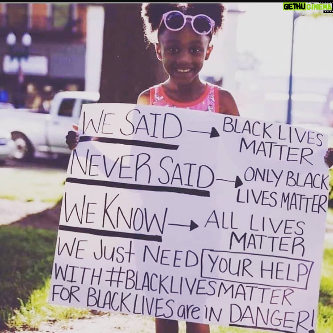 Michelle Hurd - 2.1K Likes - Thank you 🖤💔🙏🏾