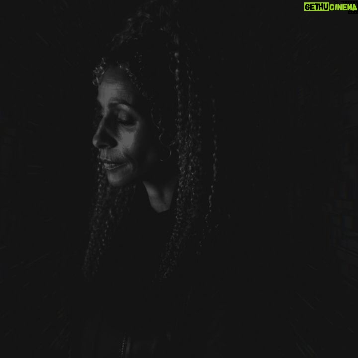 Michelle Hurd - 1.3K Likes - Are you ready? So am I !!🖖🏾🤎😊