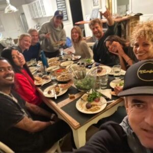 Michelle Hurd Instagram - This group right here,
Simply the best.... what a truly fun and magical time we had together.  Let's do it again soon!♥️🌈🥰