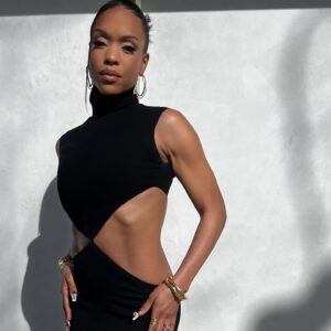 Michelle Mitchenor Instagram - Born a Winner 🏆 ♠️ @naacpimageawards NOMINEE

Styling @apuje 
Makeup @ninjaaaaaa / @theninjafilter 
Hair @jazzmynsamuels 
Nail @theonlynailsofficial 

▪️⚫️
Girl Power Crew 
@msvfox 
@ceoazarel 
@deleceonlife 
@firstladytonesa 

My Family 🖤
@aminjoseph 
@feliciajo__ 
@alishawainwright (sister,sister) 🖤