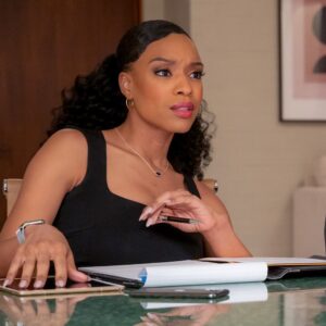 Michelle Mitchenor Instagram - Annnddd that’s a SERIES WRAP on “ JAYLA “  on @firstwivesclub ! Lovedddd working on this show & I know the fans are gonna miss all the shenanigans!! To the cast/ crew y’all my dawgs and it’s been an honor to share space with y’all!! BEYOND excited for what’s to come and what set I get to play on next! 🎬🎬
If you haven’t already binge our final season right neooowwwwww 🫶🏾 #firstwivesclub #serieswrap #jaylawright #theydoneletyahgirlloose