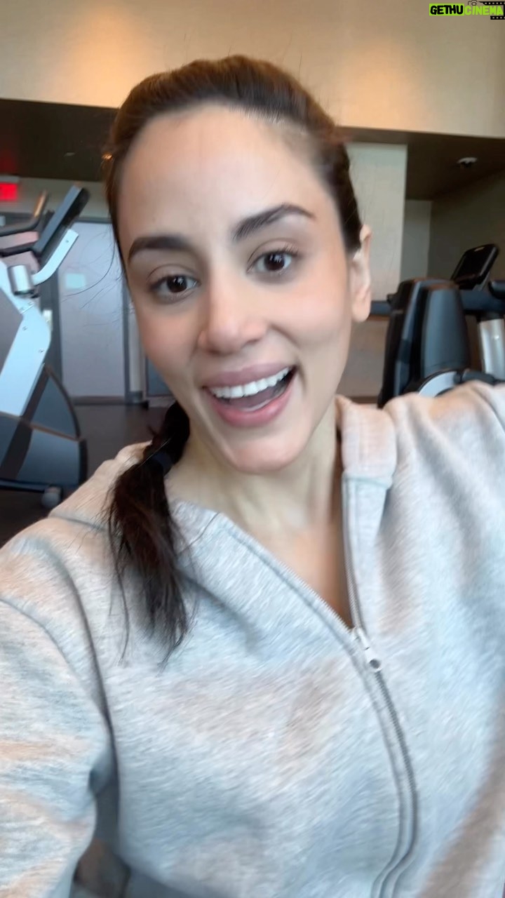 Michelle Veintimilla - 2.9K Likes - @stephwatsonhealth 💪🏼🧘🏻♀️🤍 this program is so cool and thorough. Steph and her team really help take the guessing out of everything so you can feel empowered to make the best decisions for yourself. Can’t recommend it enough 🙏🏼