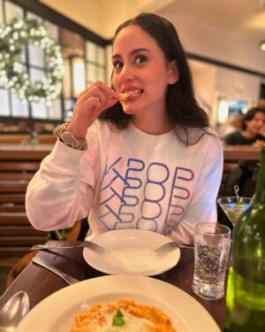 Michelle Veintimilla Instagram - Kpop good peeps and good eats. Das it 🤝